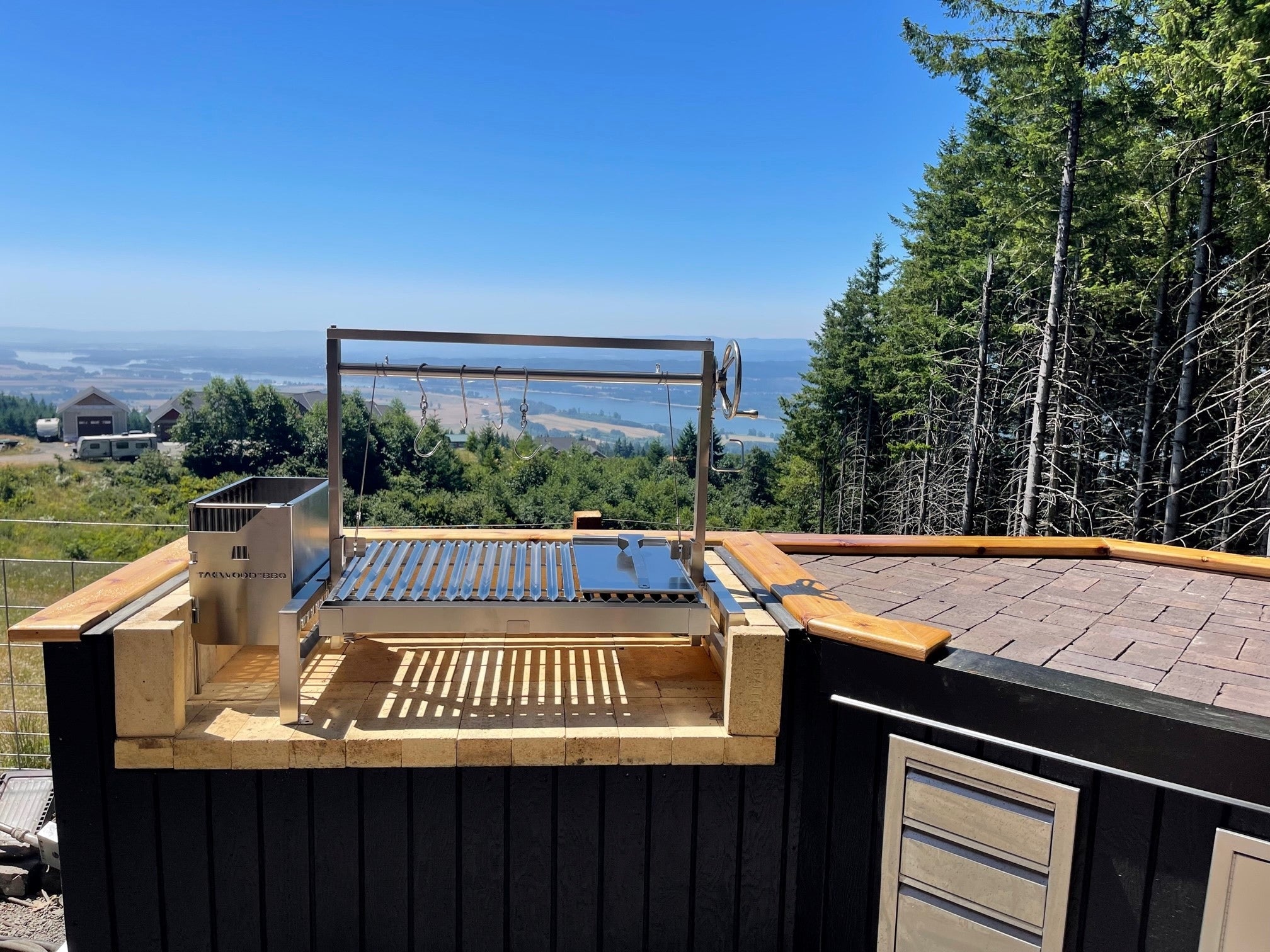 Tagwood BBQ09SS – Argentine Stainless Steel Santa Maria Grill