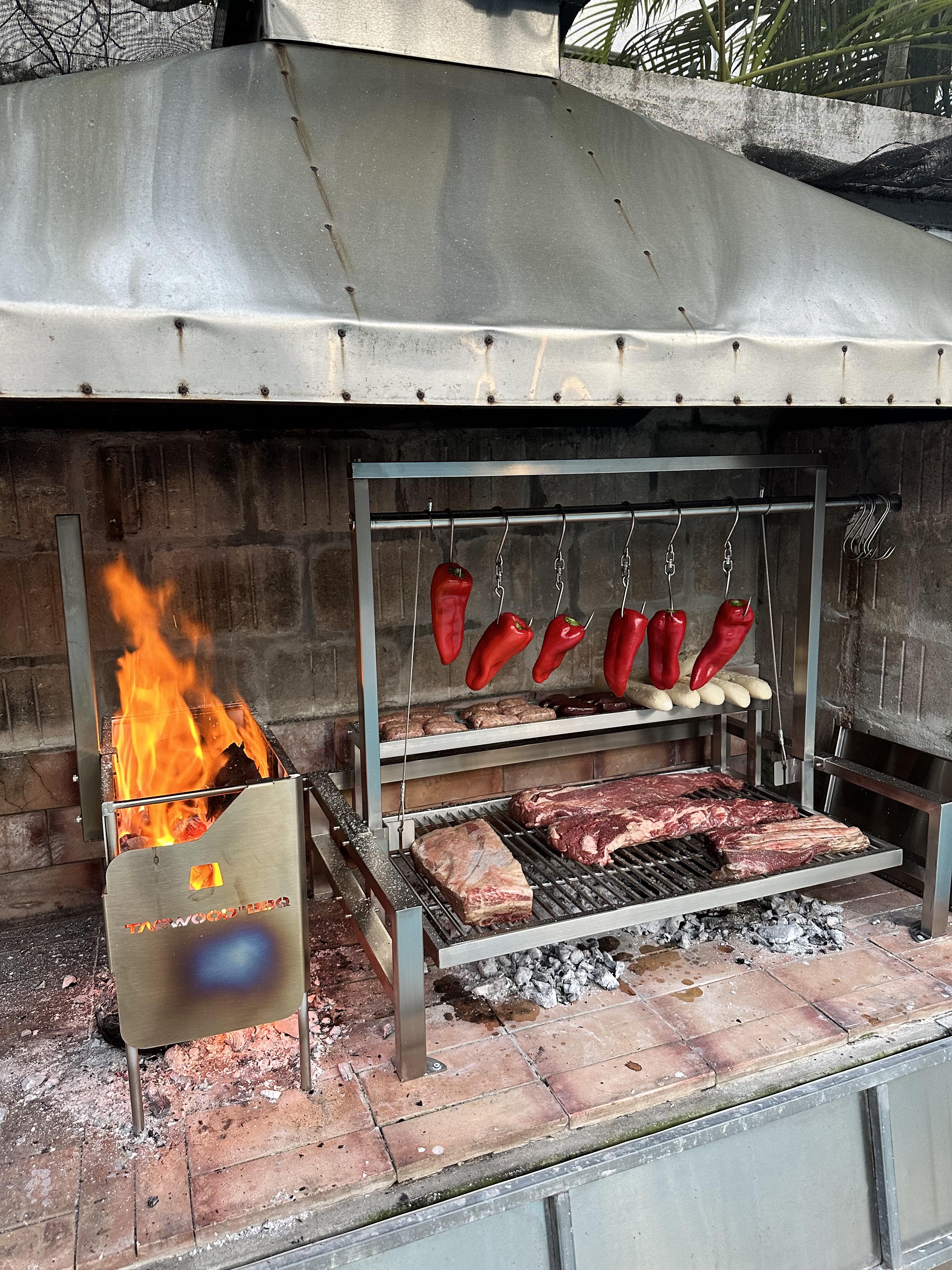 Tagwood BBQ09SS – Argentine Stainless Steel Santa Maria Grill