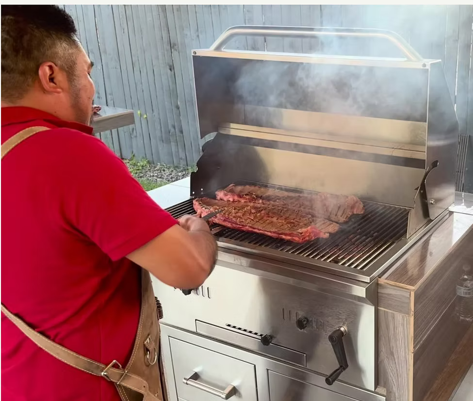 KoKoMo Grills  32" Built-In Charcoal Grill