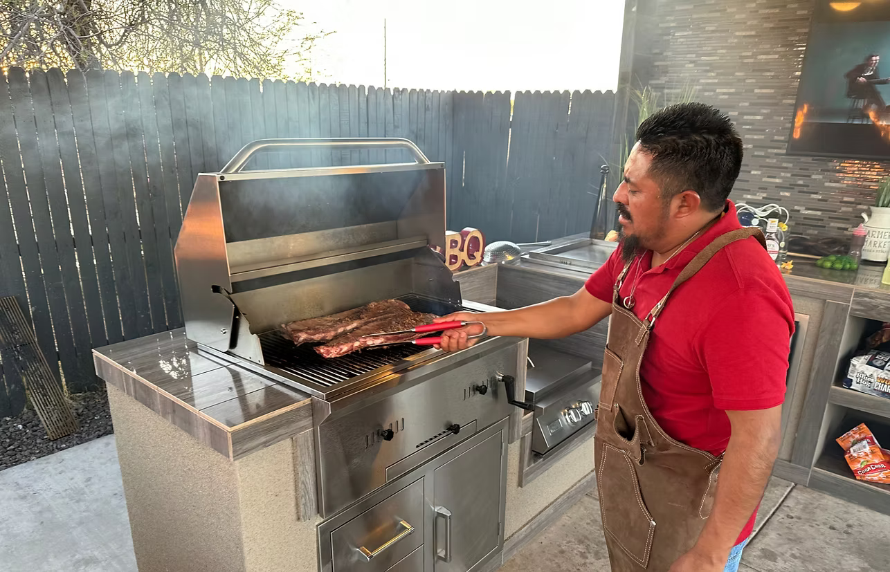 KoKoMo Grills  32" Built-In Charcoal Grill