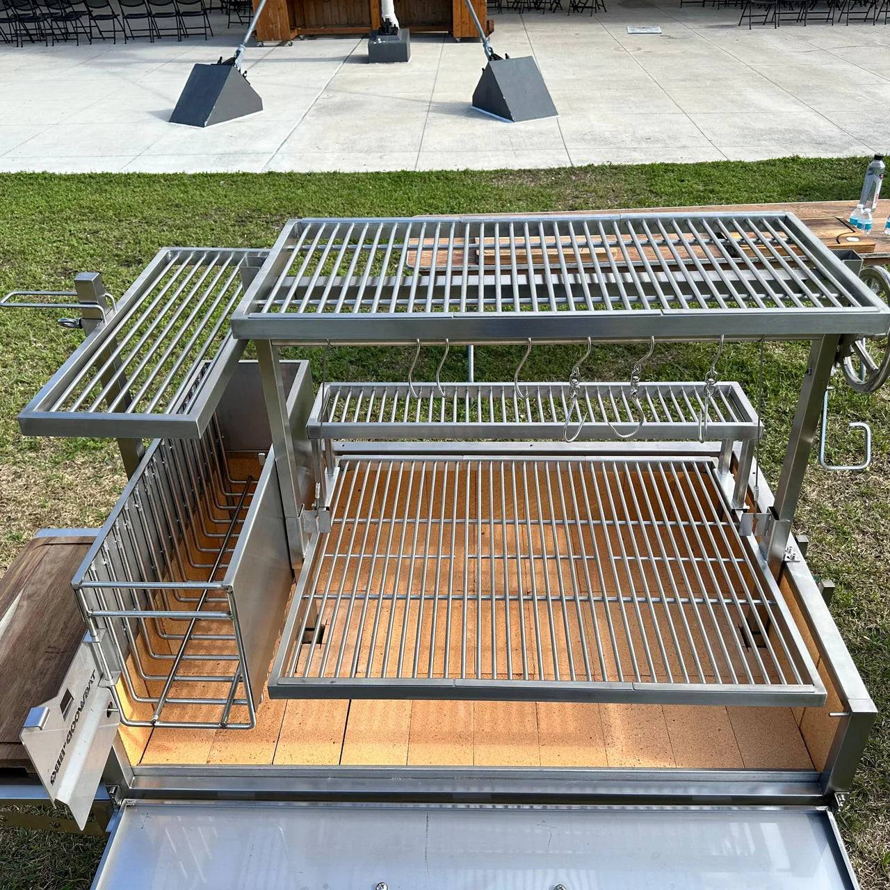 Tagwood BBQ23SS – Argentine Stainless Steel Santa Maria Grill