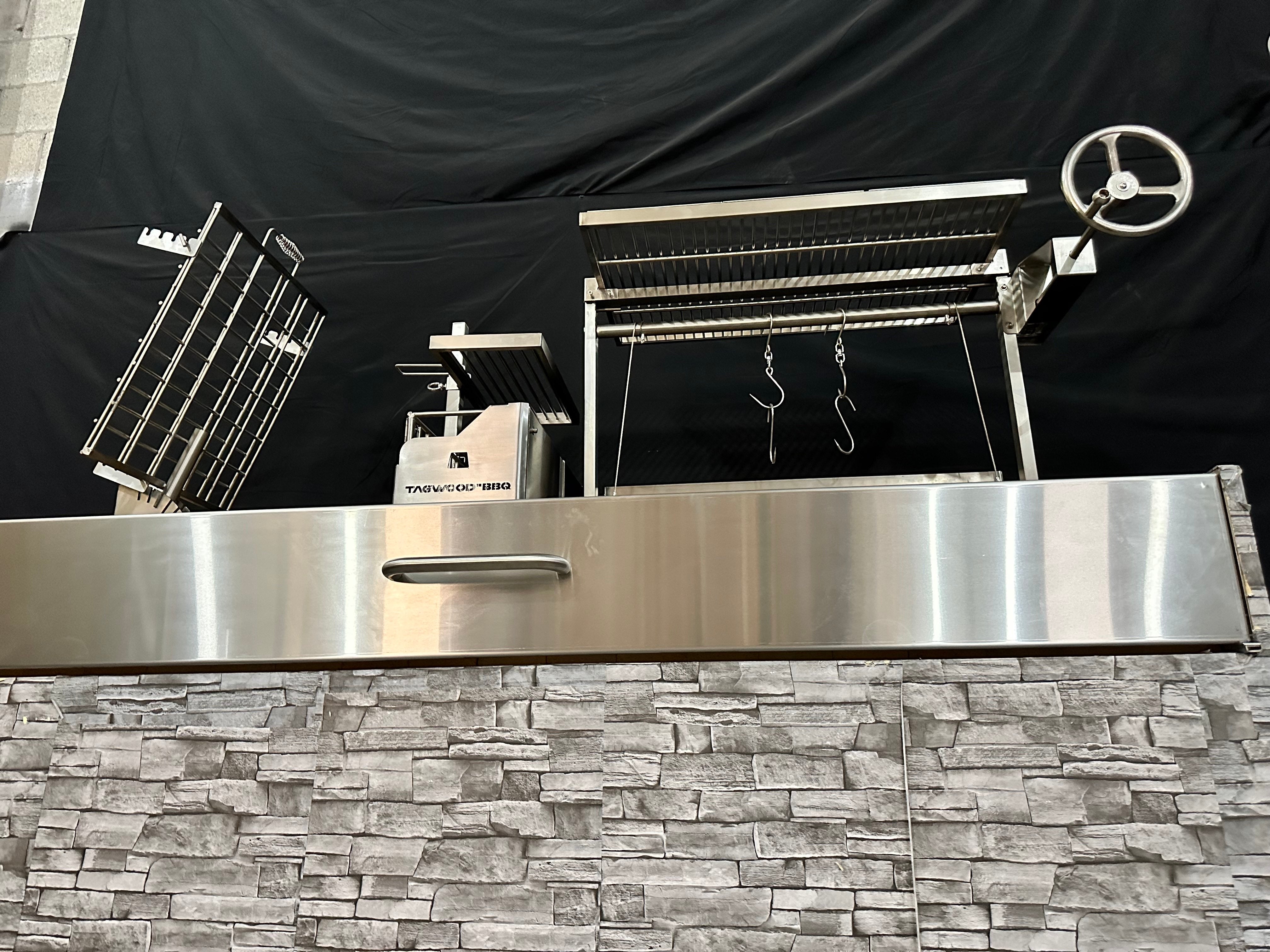 Tagwood BBQ09SS – Argentine Stainless Steel Santa Maria Grill