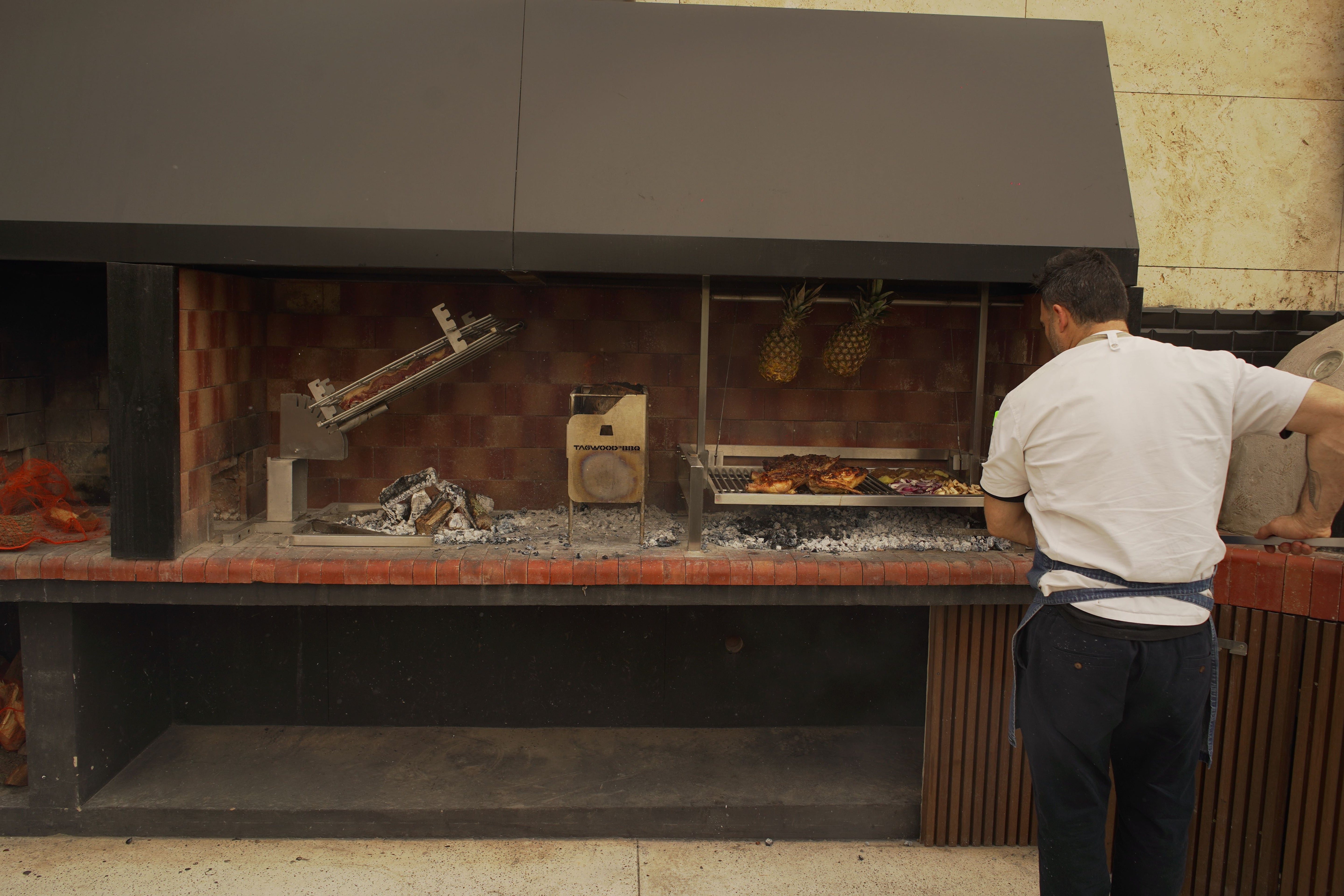 Tagwood BBQ09SS – Argentine Stainless Steel Santa Maria Grill