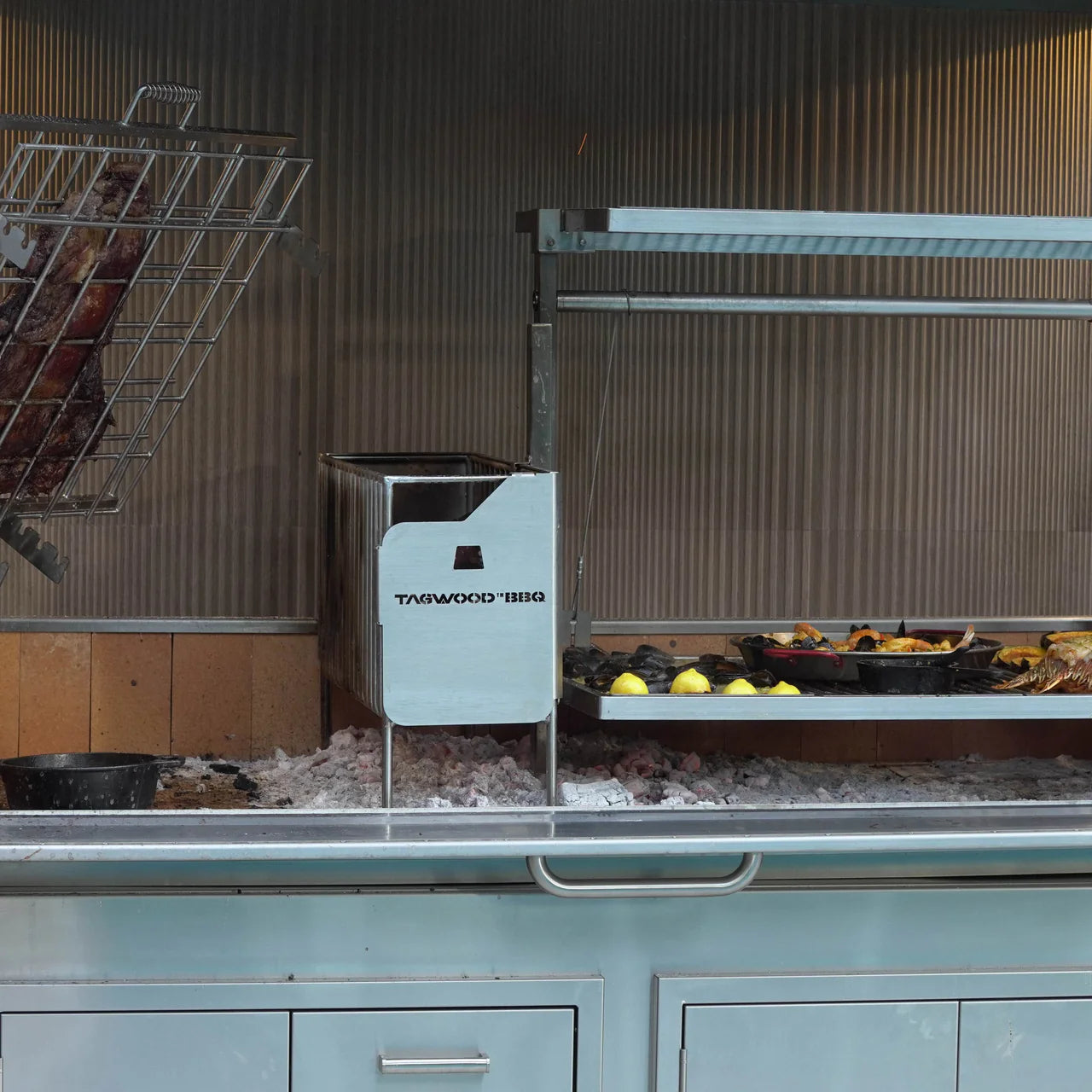 Tagwood BBQ28SS – XL Built‑In Argentine Santa Maria Grill -  Piratically Built
