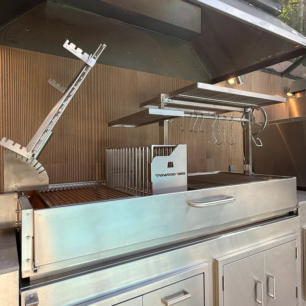 Tagwood BBQ28SS – XL Built‑In Argentine Santa Maria Grill -  Piratically Built