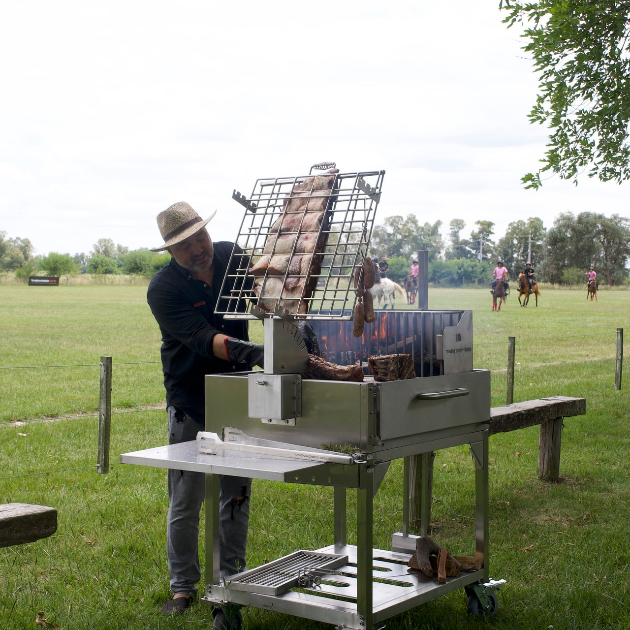 Tagwood BBQ33SS – Argentine Stainless Steel Santa Maria Grill